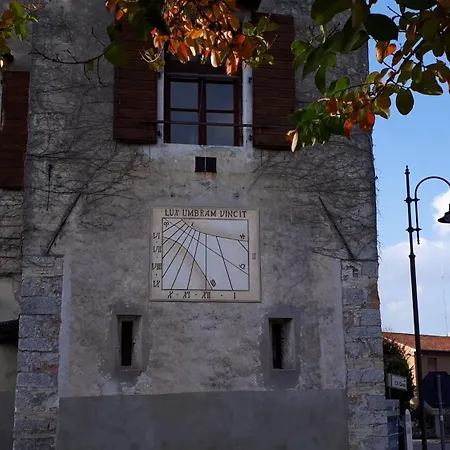 Al Castello Di Aiello Guest house