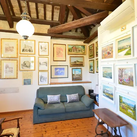 Al Castello Di Aiello Гостевой дом